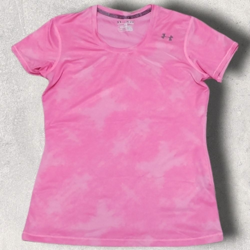UNDER ARMOUR FITTED HEATGEAR PINK TIE-DYE T-SHIRT, SIZE MEDIUM